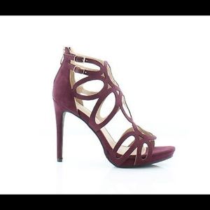 **SOLD** Purple Report Heels